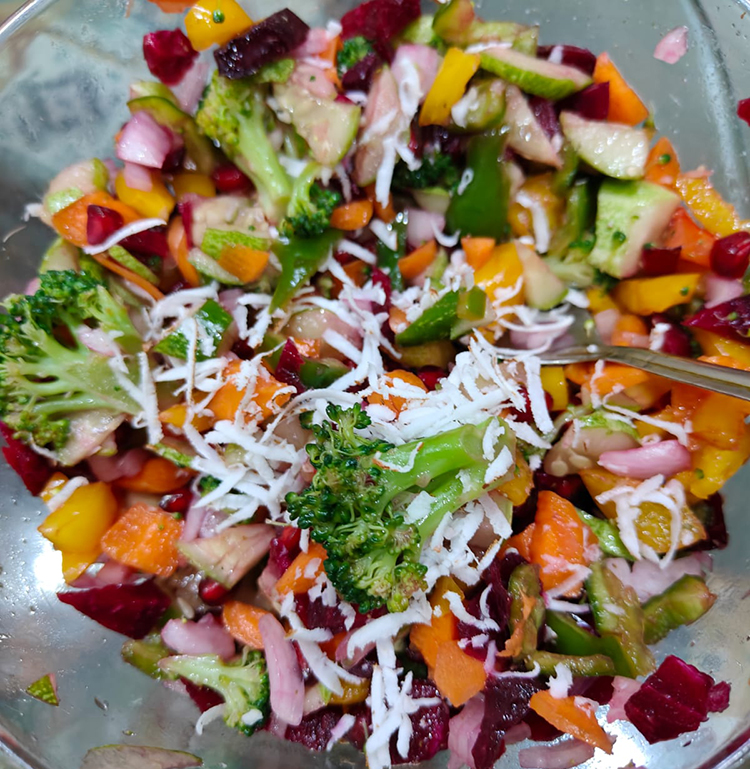  
                                Colorful Salad